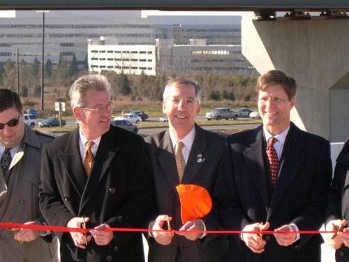 Supervisor Delgaudio cuts the ribbon on Sterling's new Route 28/Church Road interchange.